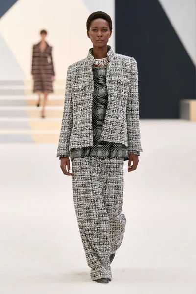 Look 8